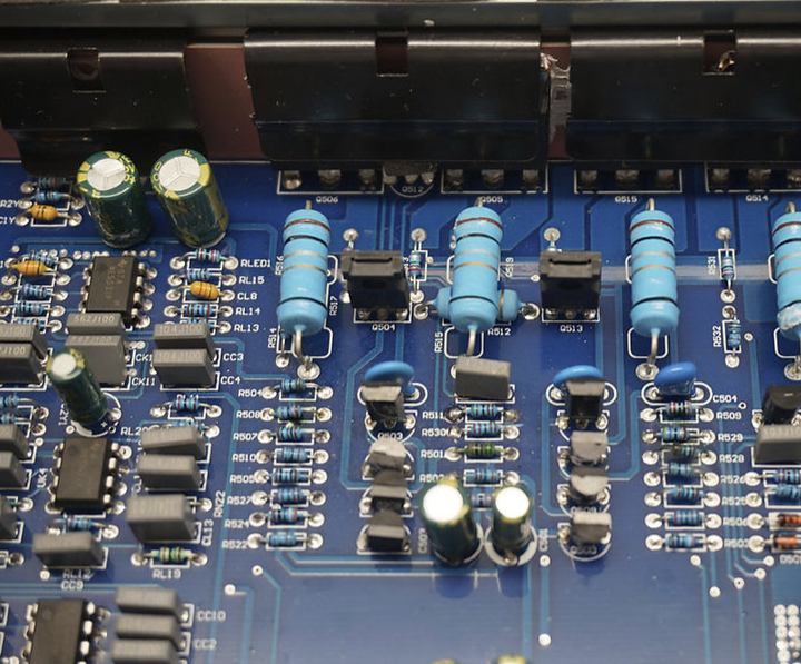 Zapco Z-150.2 II 2-Channel 550W RMS Class AB Z-II Series Amplifier