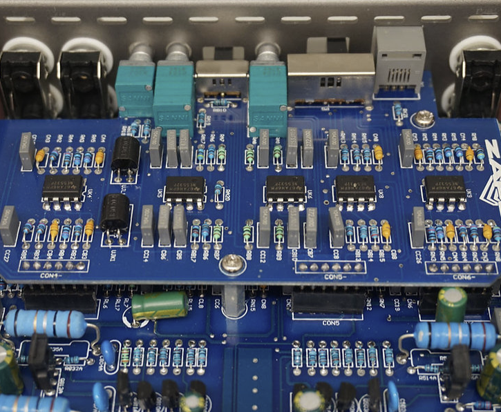 Zapco Z-150.6 II 6-Channel 6 x 275W RMS Class AB Z-II Series Amplifier