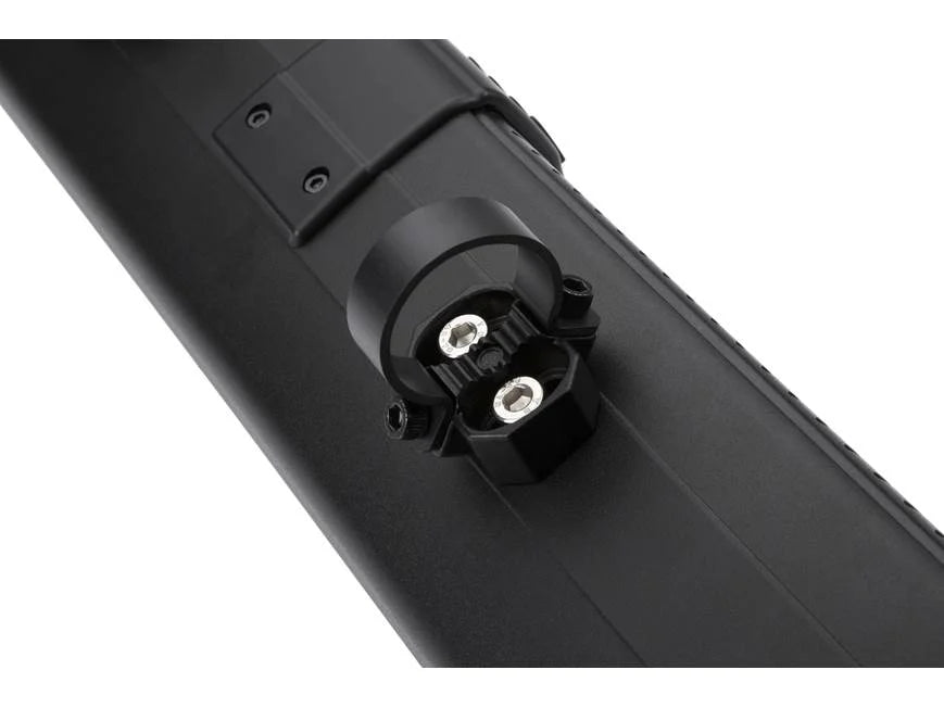 Kicker 47KPB2 Amplified 10-speaker sound bar with built-in Bluetooth®